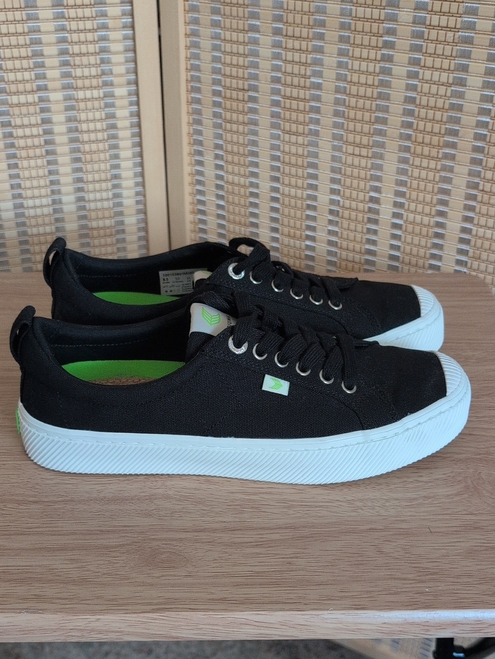 Cariuma Mens Black Canvas Sneakers with Neon Green Insole Accents - Picture 5 of 10